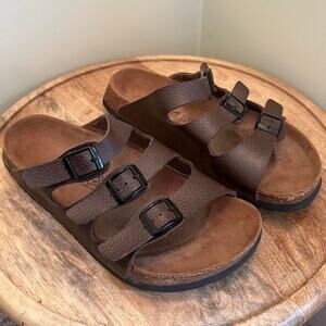 Brown birkenstock birkis